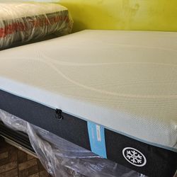 Mattress And Box Spring Cali King 