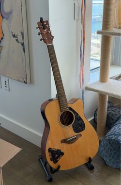 Yamaha guitar