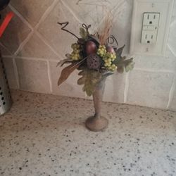 Decorative Artificial Plant Arrangement In Vase/12 Inches Tall 