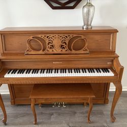 Baldwin Piano And Bench 