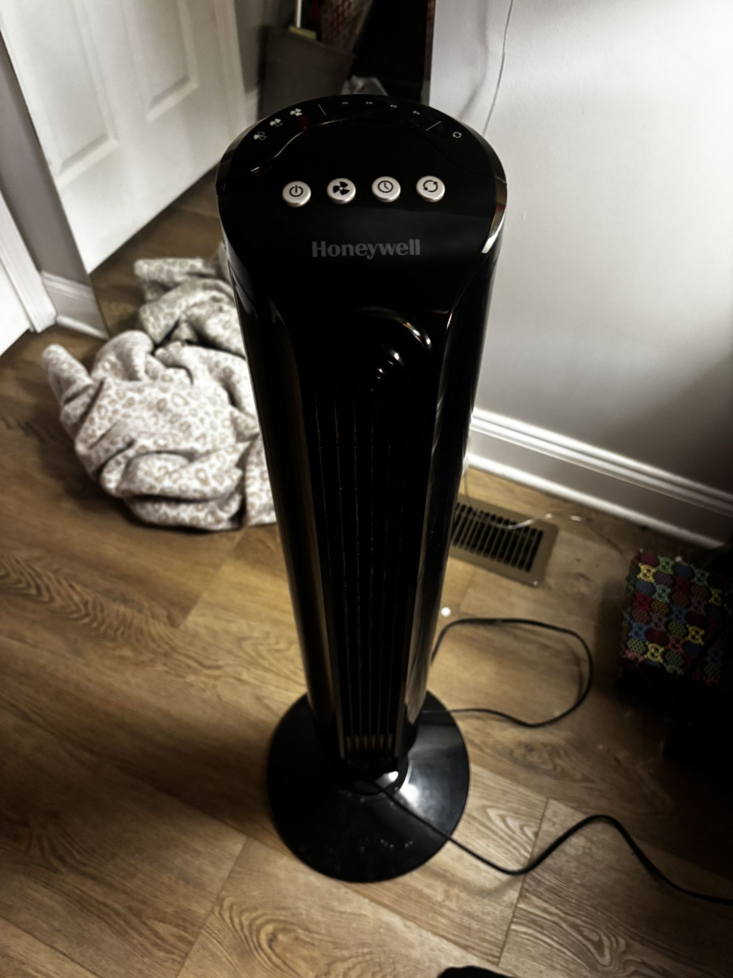 Honeywell 3 Foot Rotating Fan