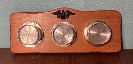 Vintage weather station