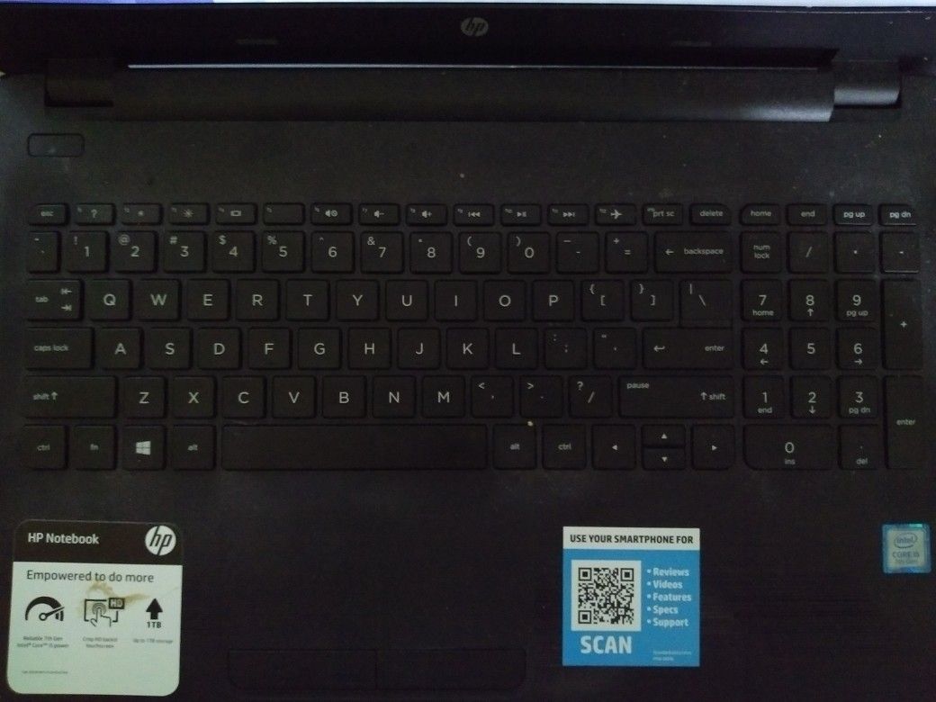 HP laptop i5-7 8GB ram 1TB touch screen