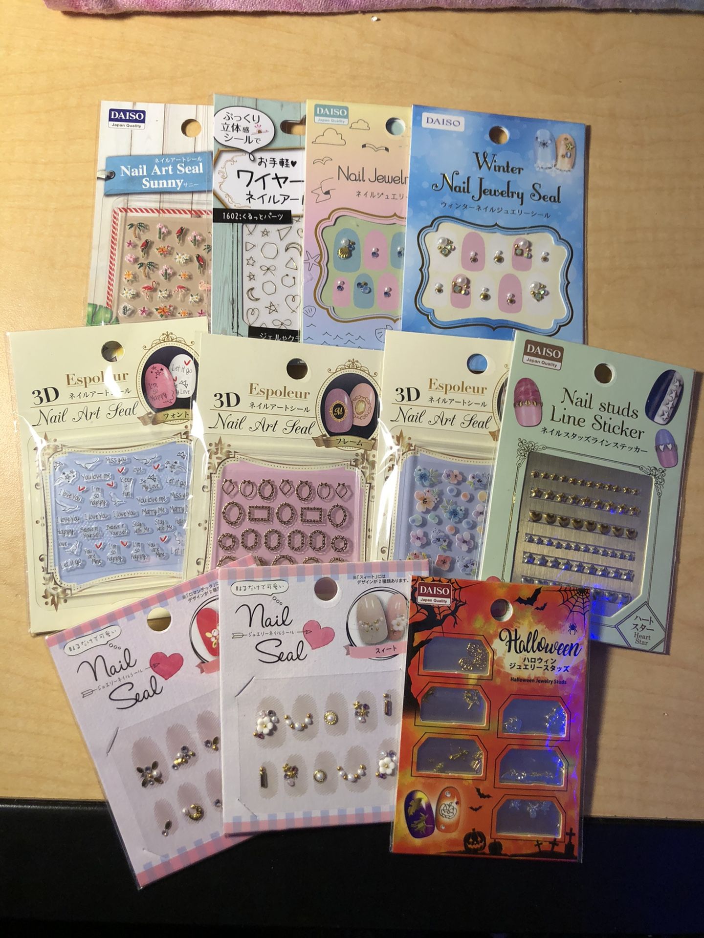 Cute Press-on Nails, Nail Art, Gold Nail Jewelry + Tweezers