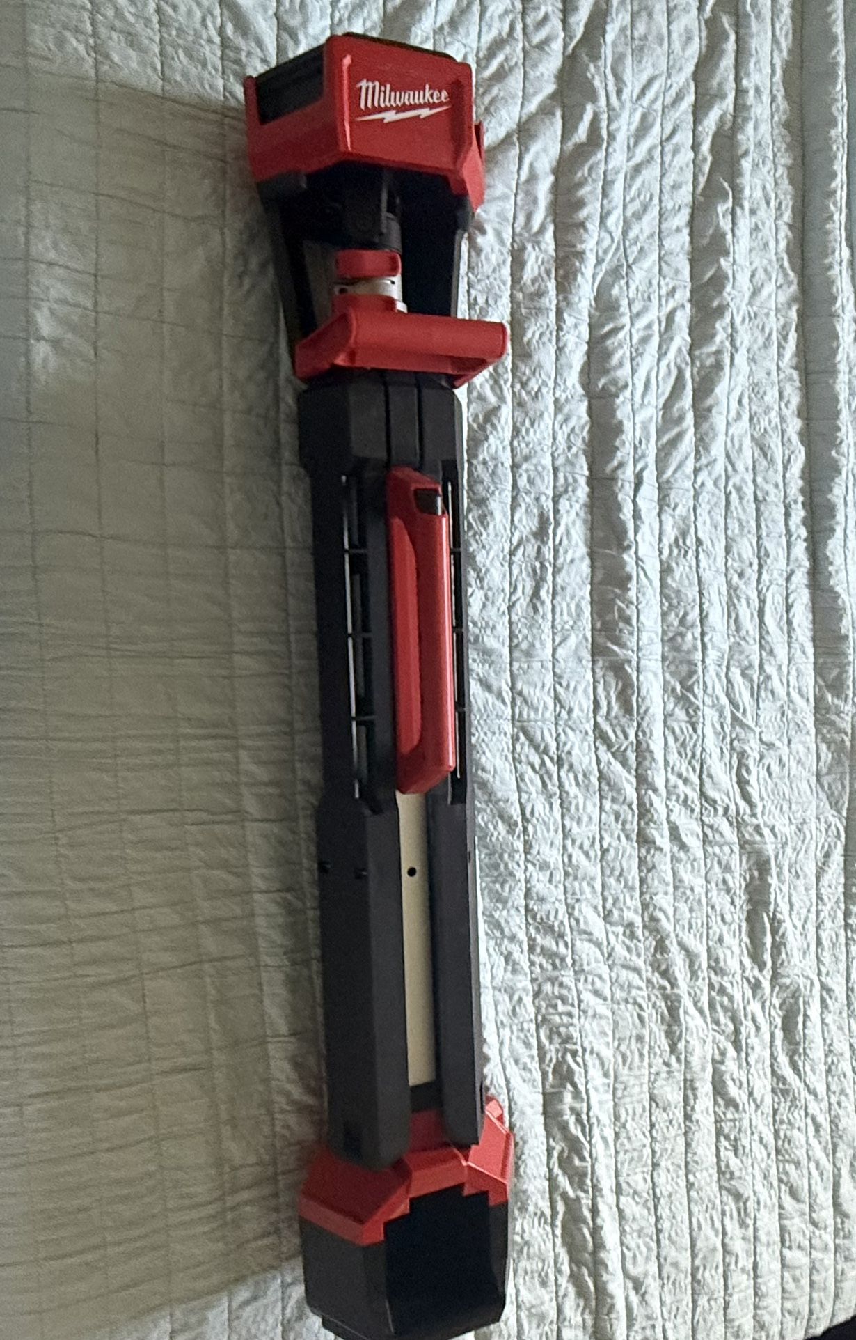 Milwaukee M18 18-Volt Lithium-Ion Cordless Rocket Dual Power Tower Light (Tool-Only)