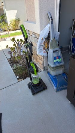 Vacuum carpet cleaner