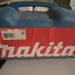 Makita B04552 Finishing Sander