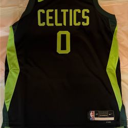 Jason Tatum Jersey Large 