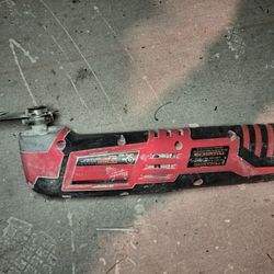 Milwaukee Multi Tool 