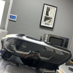 BMW X5/X6 G05/G06 PRE LCI OEM RIGHT PASSENGER LED HEADLIGHT HOUSING 2019-2023