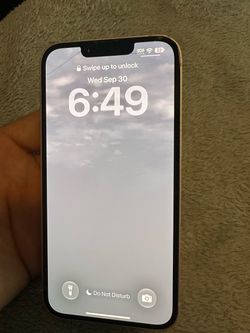 Apple iPhone 13 128gb Cracked Screen