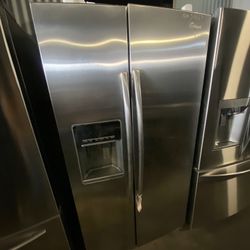 Whirlpool Refrigerator 