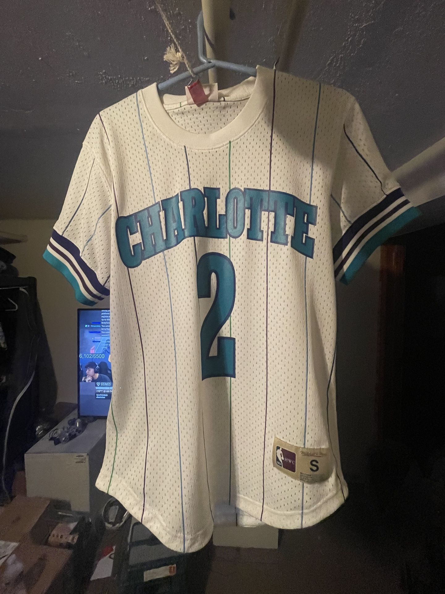 Mitchell & Ness Charlottes Hornets Jersey