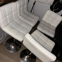 White BAR STOOLS. Set of 4/ Sillas Blancas para Bar