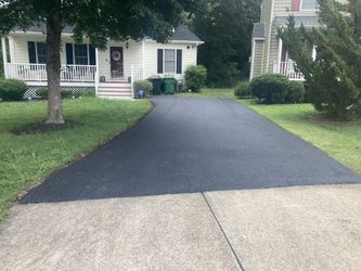 Custom Asphalt Driveways