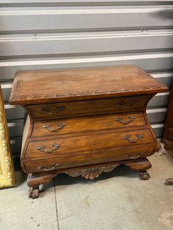 Vintage Bombé Style 4-Drawer Chest