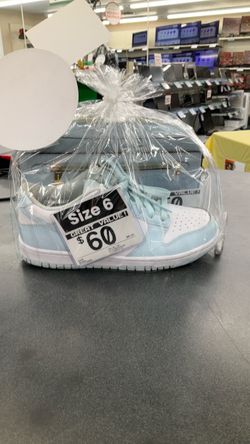 Nike Low-Top Sneakers Size 6 bundle