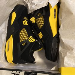 Air Jordan 4 Yellow Thunder
