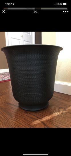 Plant container holder