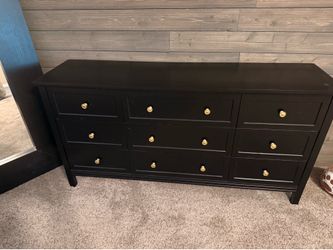 Dresser and 2 nightstands.