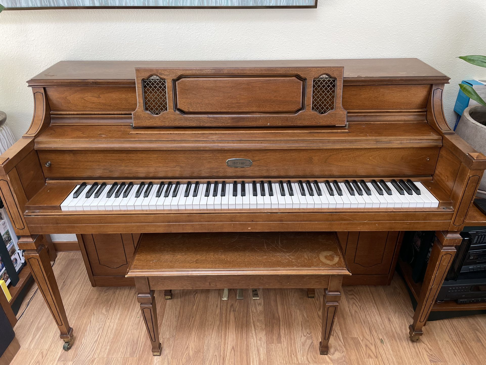 Free piano -will Deliver Within 10 Miles