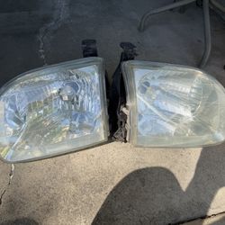 2002-2004 Toyota Sequoia headlights