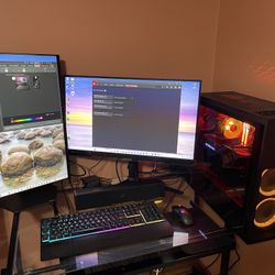 Omen HP Gaming Desktop With 2 Monitors. 