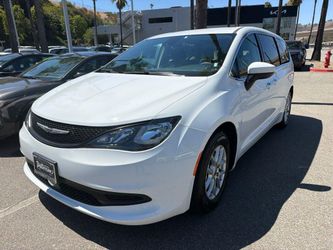 2023 Chrysler Voyager