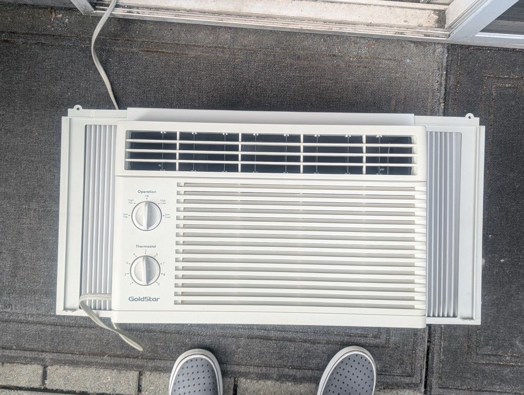 AC Window Unit