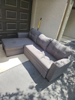 couch / pullout couch