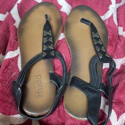 Mudd sandals