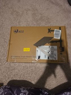 Single monitor desk mount for laptop and monitor