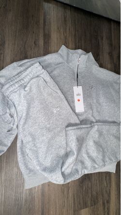 gray men alo set
