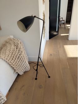 Floor lamp