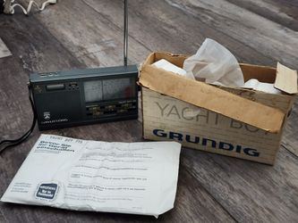 Grundig Yacht Boy 210/215 World Receiver