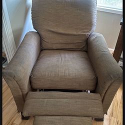 Free Working Recliner 
