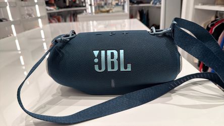 Jbl big speaker