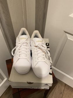 Adidas Grand Court 2.0 Sneaker - Women's  size 7 USA / $50 cash only South Austin by William cannon near the I35 pick up
