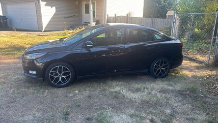 2019 Ford Focus Sedan Dark Brown/Black