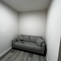 Small Couch 🛋️ 
