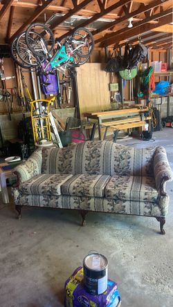Free antique Queen Anne sofa