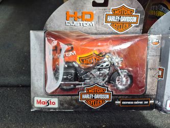 Maisto Harley Davidson - 2014 FXST Softail