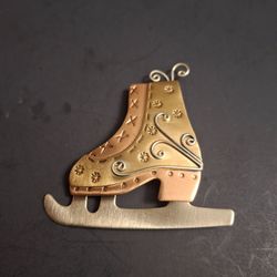 Unique Ice Skate Handmade Embossed Copper Brooch 2 1/8"W X 2 1/8"H -  Looks New