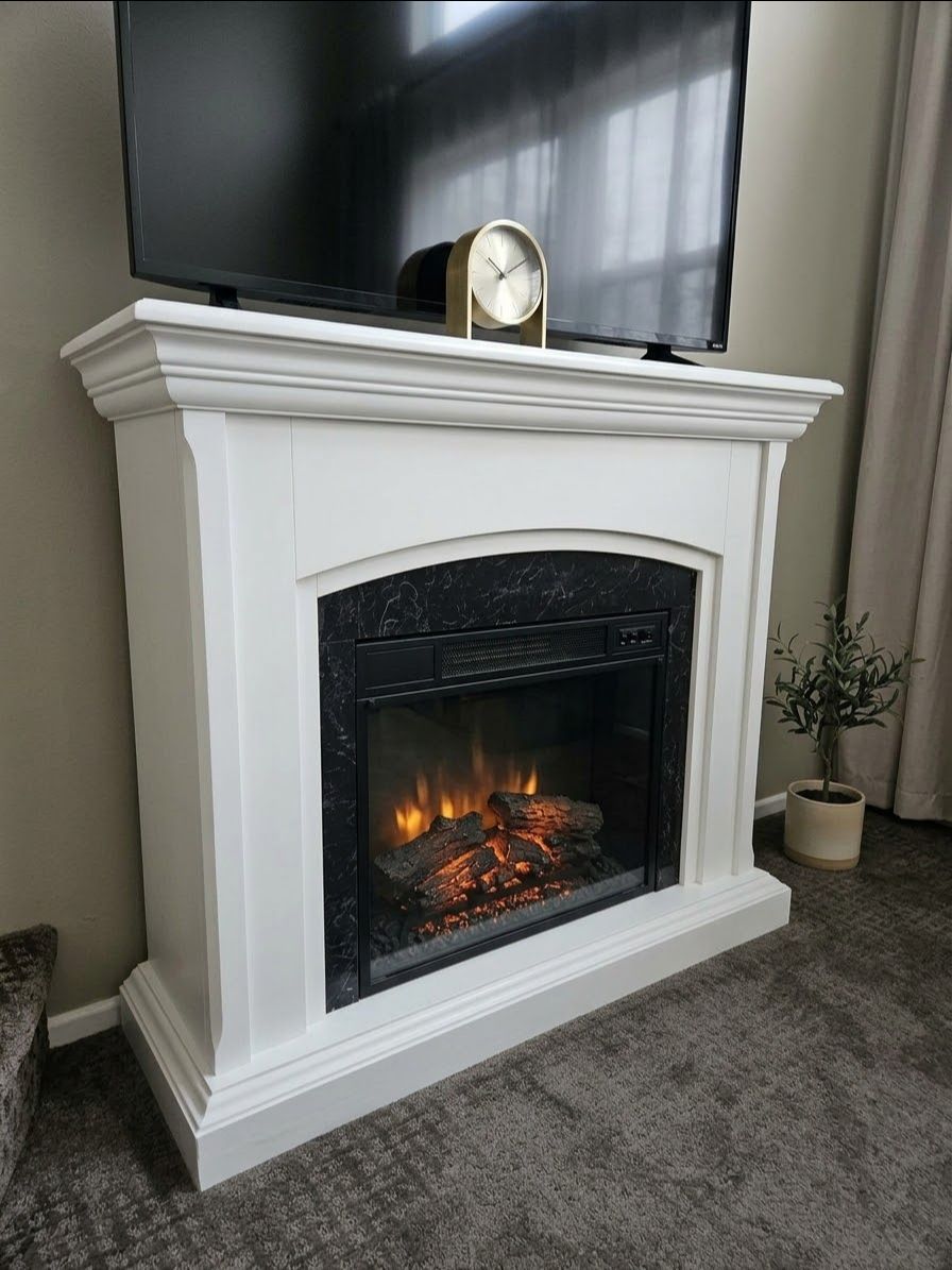 White Electric Fireplace Mantel with Faux Flame for Sale in San Diego ...