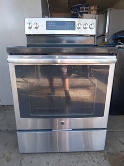 Stove And Refrigerator 