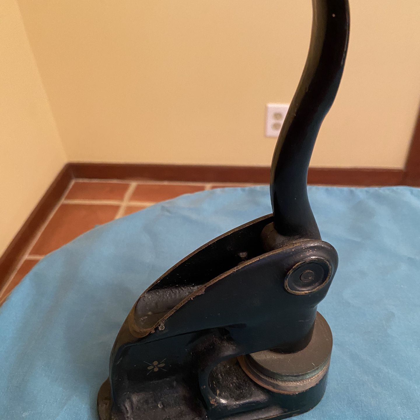 Antique Cast Iron Seal Stamp Embosser