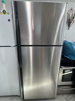 Stainless steel refrigerator 69Hx30W