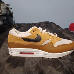 Brand New And Original Men's Nike Air Max's 1 Sneakers Sizes 13