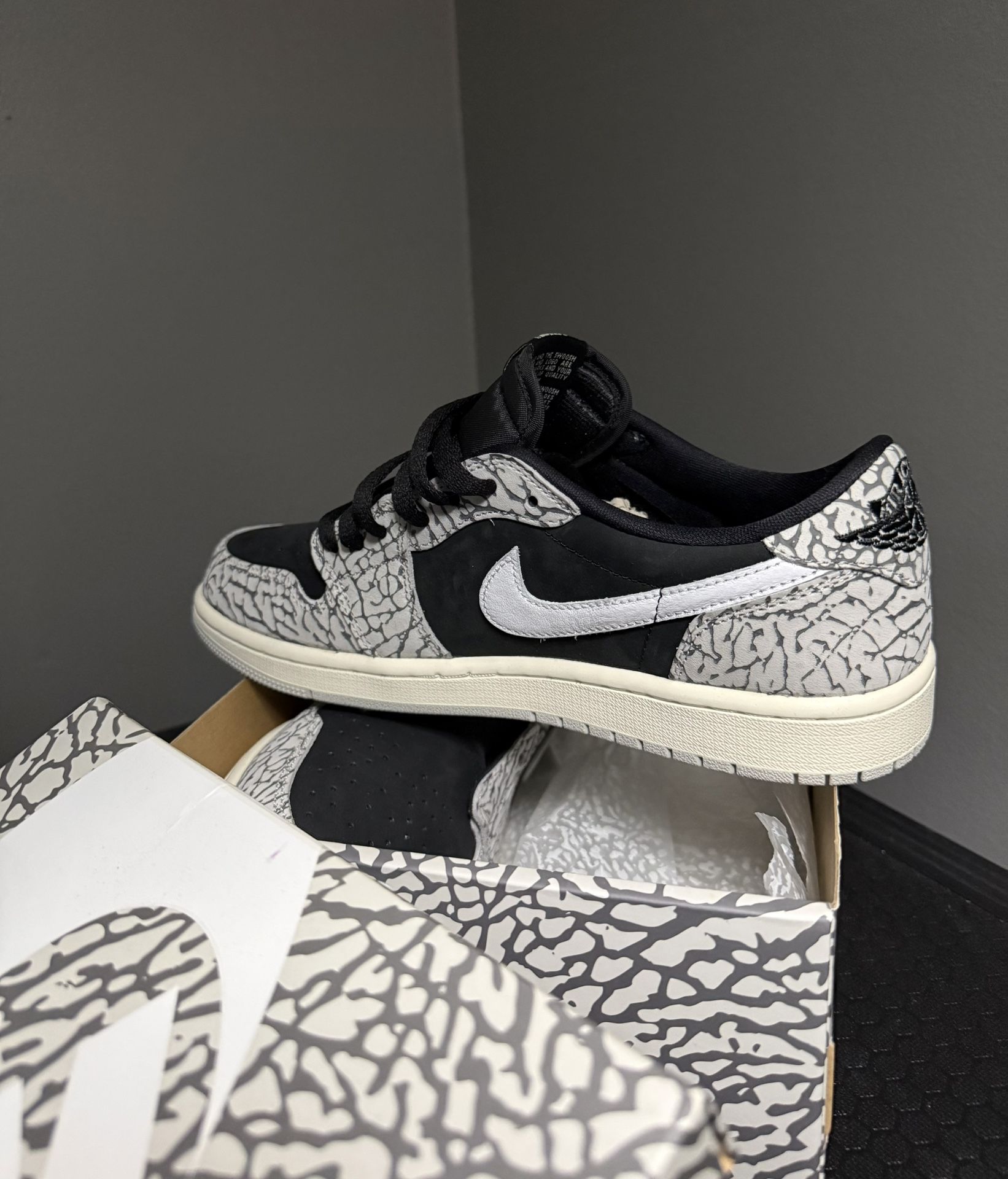 Air Jordan Retro 1 Low - Elephant print