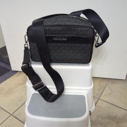 Michael Kors Crossbody Bag